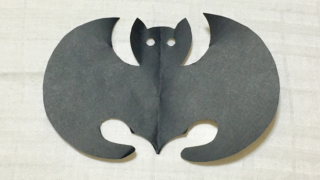 光琳蝙蝠（こうりんこうもり）の家紋切り紙